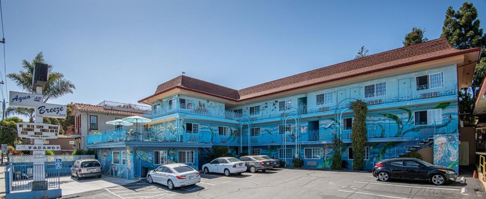 Aqua Breeze Inn Main image